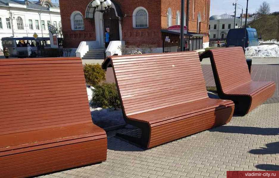 Общественные пространства города готовятся к весенне-летнему сезону