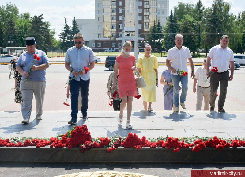 Андрей Шохин: Владимирцы чтят память павших в Великой Отечественной войне