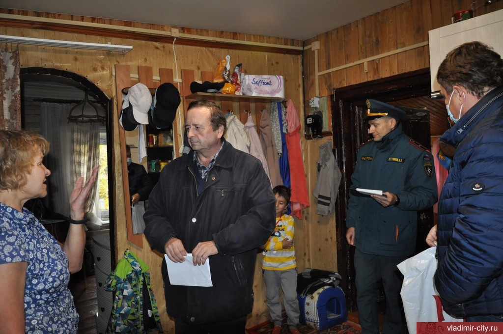 Во Владимире продолжается акция по установке автономных пожарных извещателей